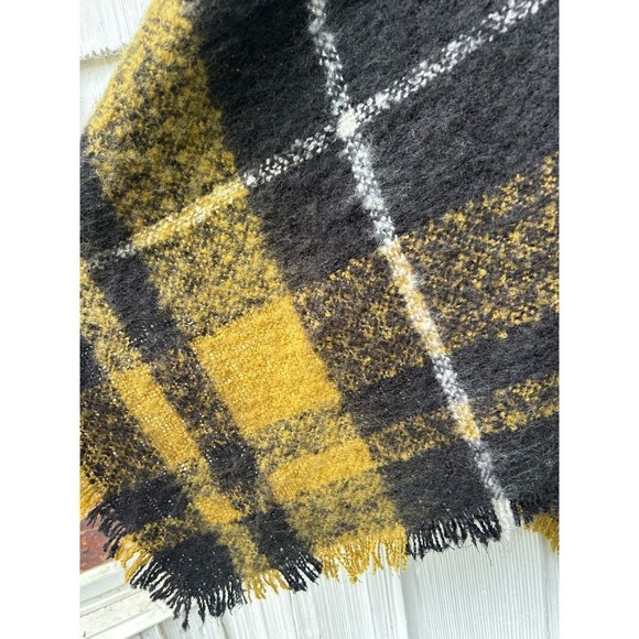 World Market‎ Turtle Neck Pullover Shawl NWT - Picture 4 of 7